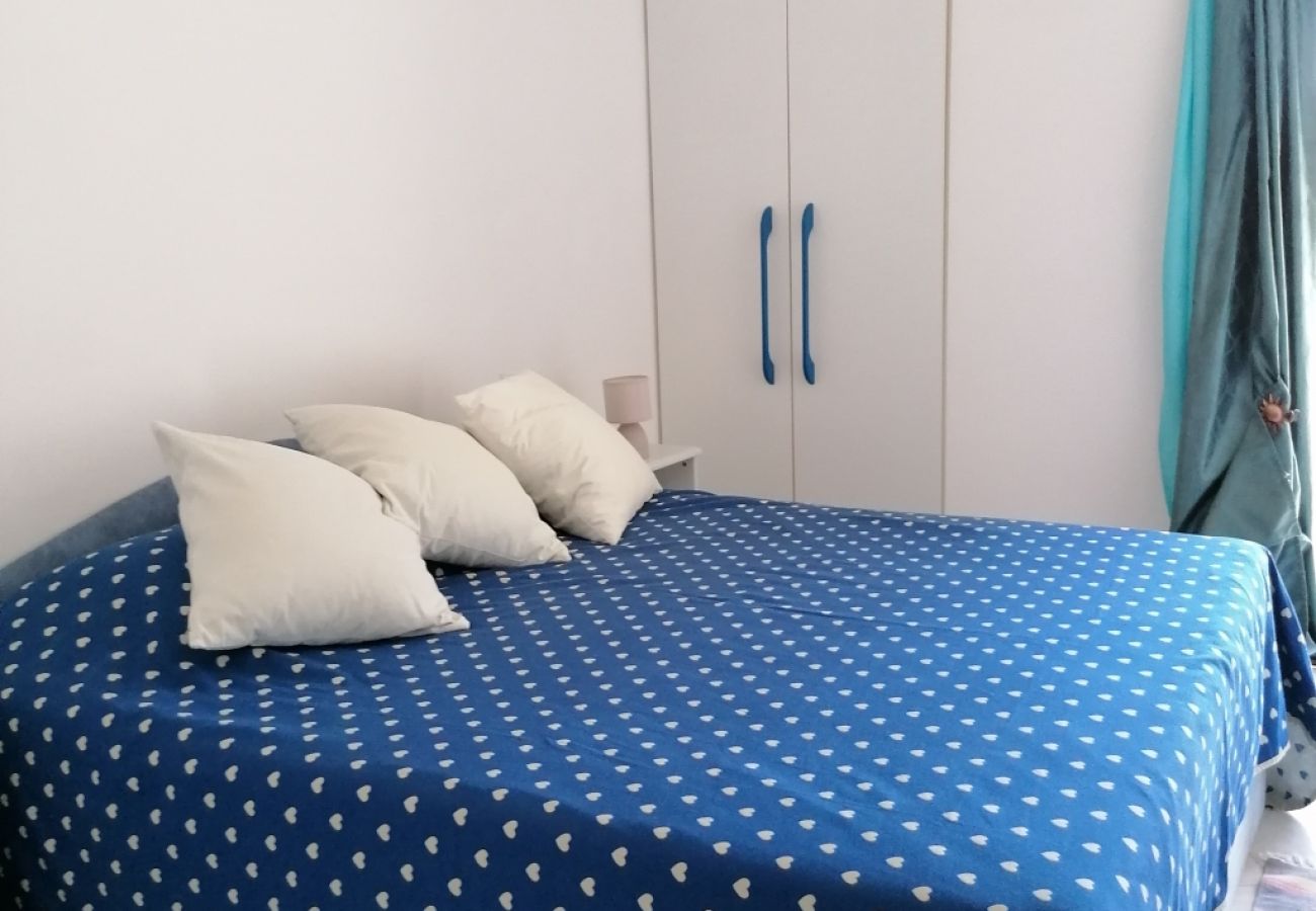 Apartamento en Funtana - Apartamento en Funtana con Balcón, Acondicionador, WIFI, Lavadora (4982-9)