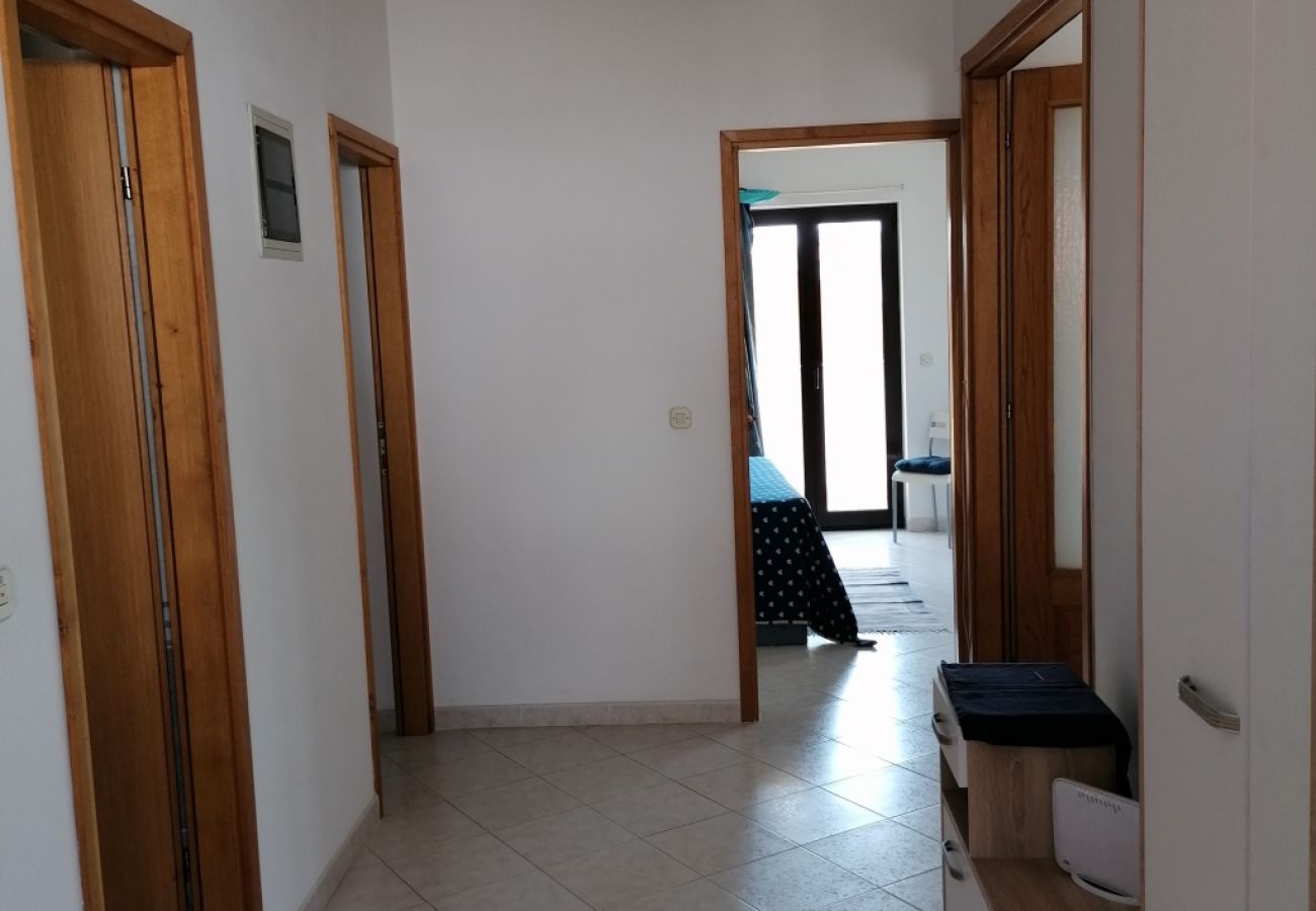 Apartamento en Funtana - Apartamento en Funtana con Balcón, Acondicionador, WIFI, Lavadora (4982-9)