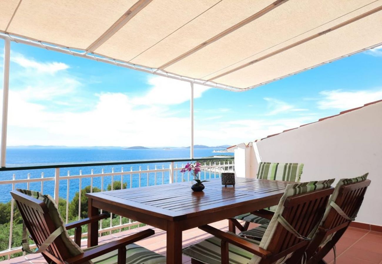 Apartamento en Murter - Apartamento en Murter con Seaview, Terraza, Acondicionador, WIFI (5026-1)