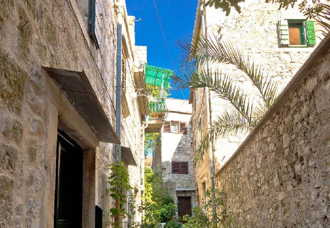 Apartamento en Stari Grad - Apartamento en Stari Grad (Hvar) con Balcón, Acondicionador, WIFI, Lavavajillas (5028-2) Apartamento en Stari Grad - Apartamento en Stari Grad (Hvar) con Balcón, Acondicionador, WIFI, Lavavajillas (5028-2)