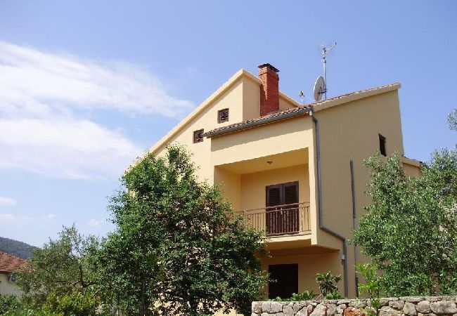 Apartamento en Stari Grad - Apartamento en Stari Grad (Hvar) con Balcón, Acondicionador, WIFI, Lavavajillas (5028-3) Apartamento en Stari Grad - Apartamento en Stari Grad (Hvar) con Balcón, Acondicionador, WIFI, Lavavajillas (5028-3)