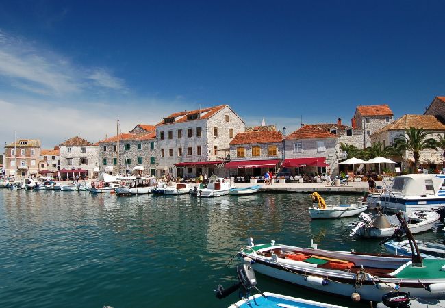 Apartamento en Stari Grad - Apartamento en Stari Grad (Hvar) con Balcón, Acondicionador, WIFI, Lavavajillas (5028-3) Apartamento en Stari Grad - Apartamento en Stari Grad (Hvar) con Balcón, Acondicionador, WIFI, Lavavajillas (5028-3)