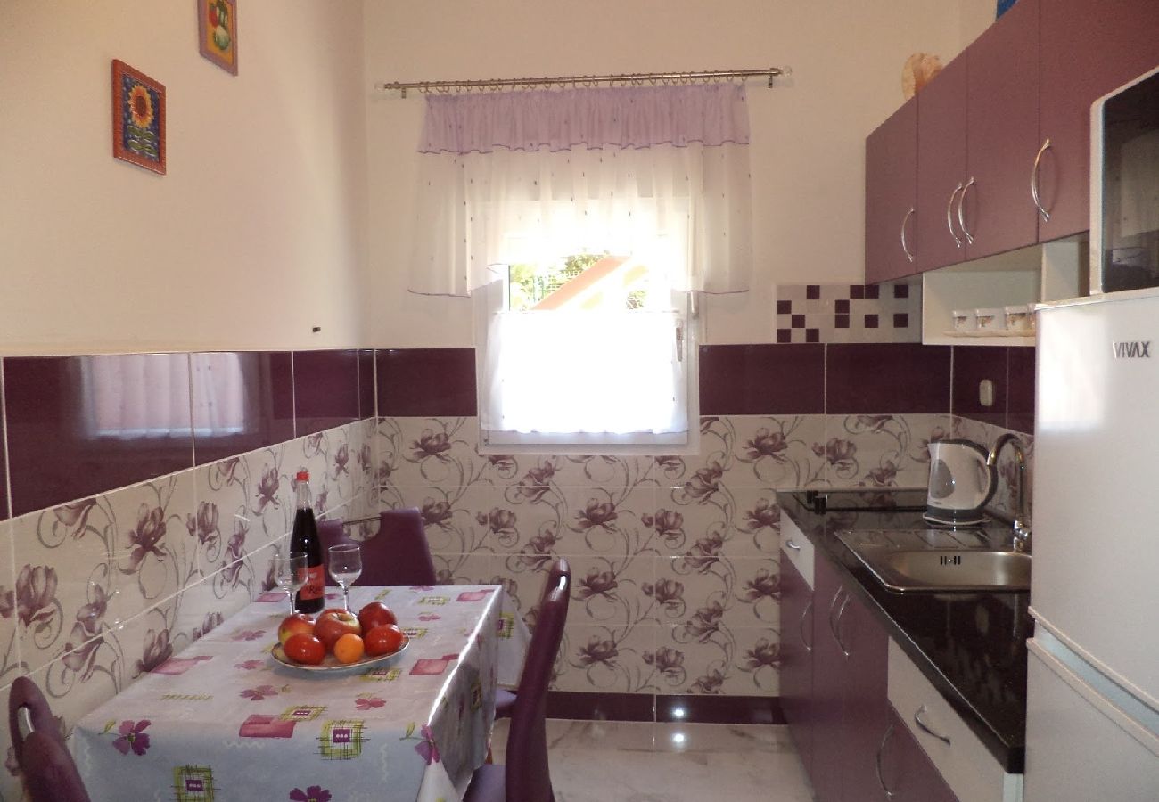 Apartamento en Lopar - Apartamento en Lopar con Terraza, Acondicionador, WIFI, Lavadora (4229-3)