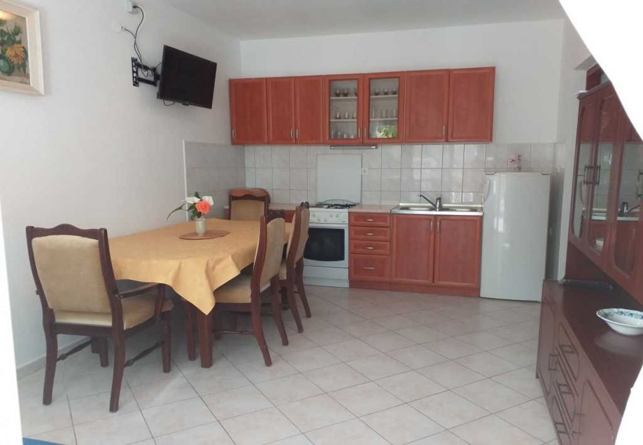 Apartamento en Tribunj - Apartamento en Tribunj con Terraza, Acondicionador, WIFI (5035-3)