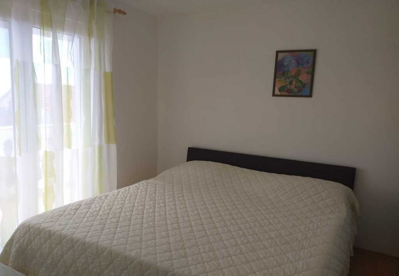 Apartamento en Tribunj - Apartamento en Tribunj con Seaview, Balcón, Acondicionador, WIFI (5035-2)