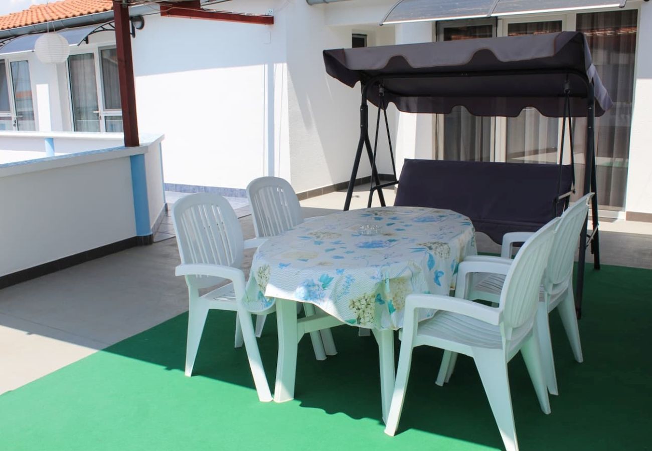 Apartamento en Tribunj - Apartamento en Tribunj con Seaview, Balcón, Acondicionador, WIFI (5034-2)