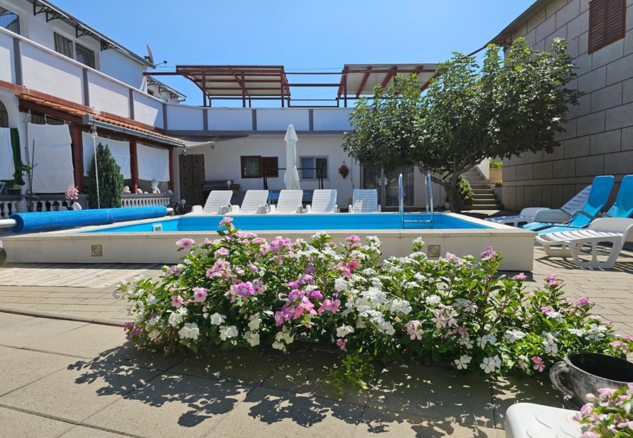 Apartamento en Tribunj - Apartamento en Tribunj con Seaview, Balcón, Acondicionador, WIFI (5034-2)
