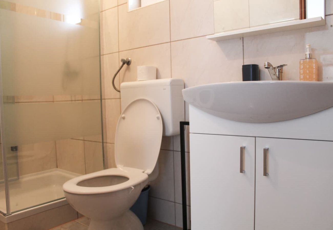 Apartamento en Tribunj - Apartamento en Tribunj con Seaview, Balcón, Acondicionador, WIFI (5034-2)