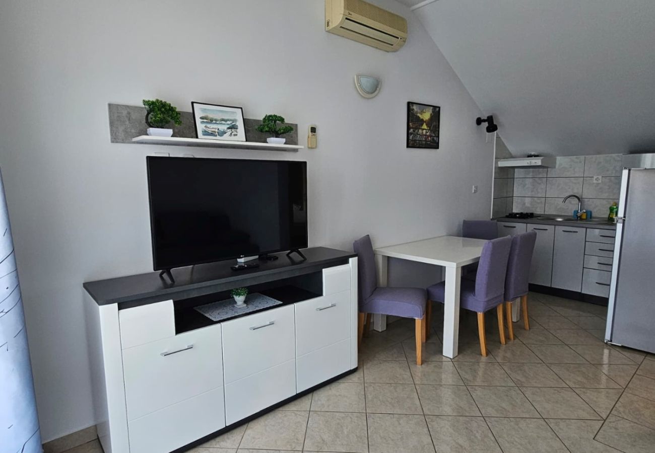 Apartamento en Tribunj - Apartamento en Tribunj con Seaview, Balcón, Acondicionador, WIFI (5034-2)