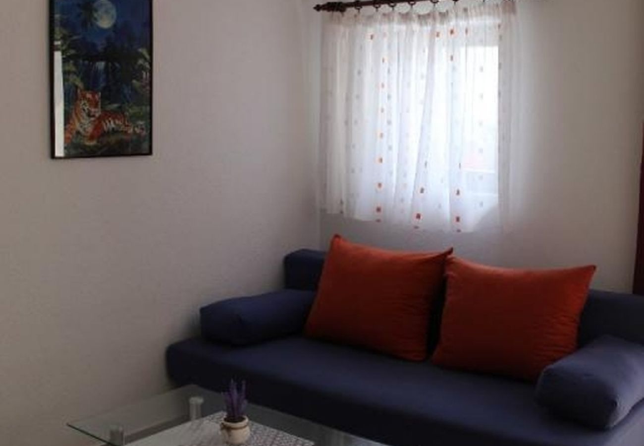 Apartamento en Tribunj - Apartamento en Tribunj con Terraza, Acondicionador, WIFI (5034-1)