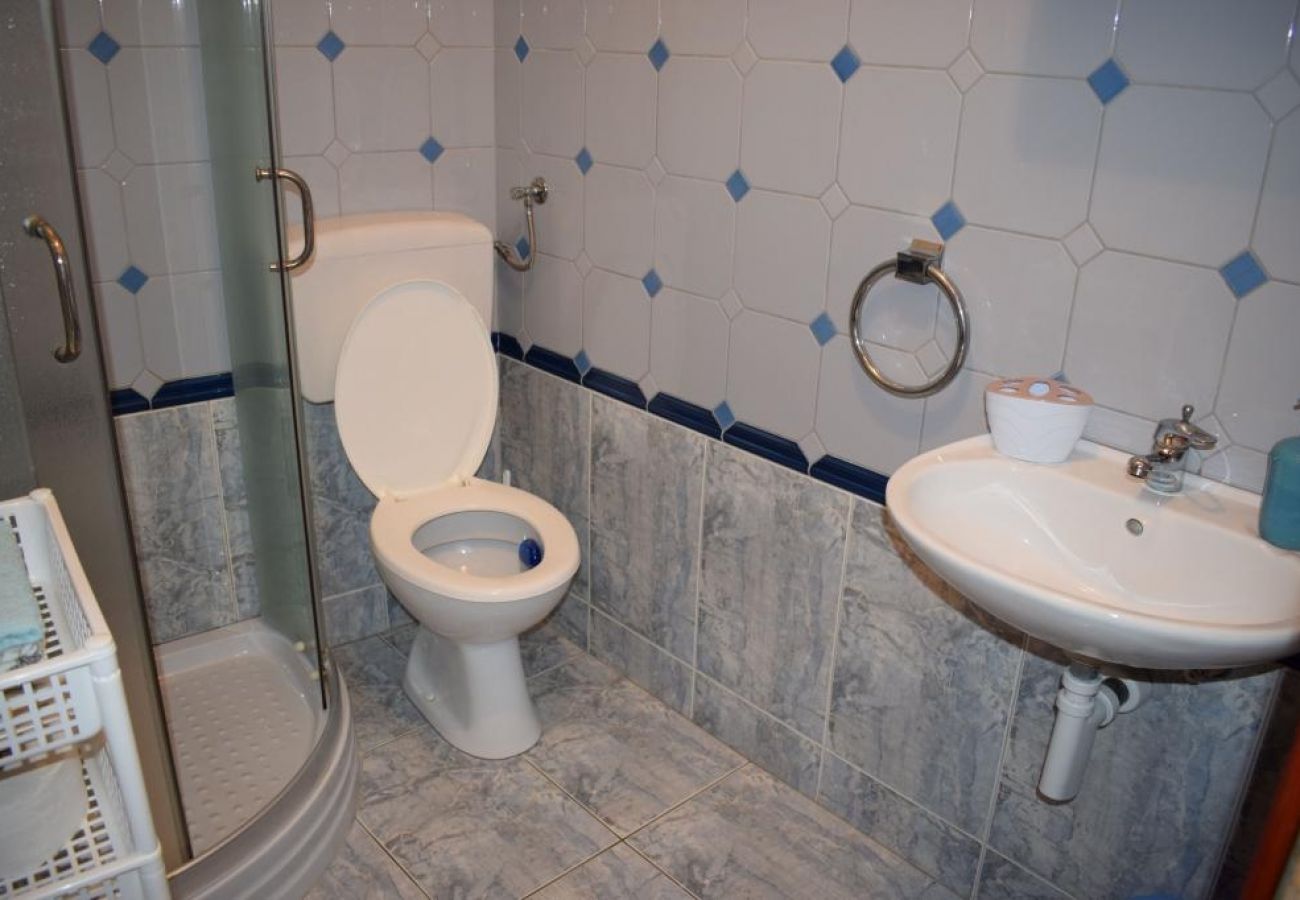 Apartamento en Tribunj - Apartamento en Tribunj con Terraza, Acondicionador, WIFI (5034-1)