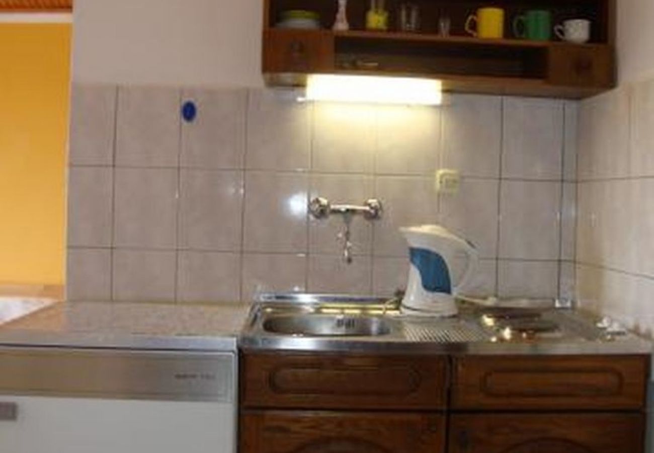 Apartamento en Tribunj - Apartamento en Tribunj con Balcón, Acondicionador, WIFI (5037-4)