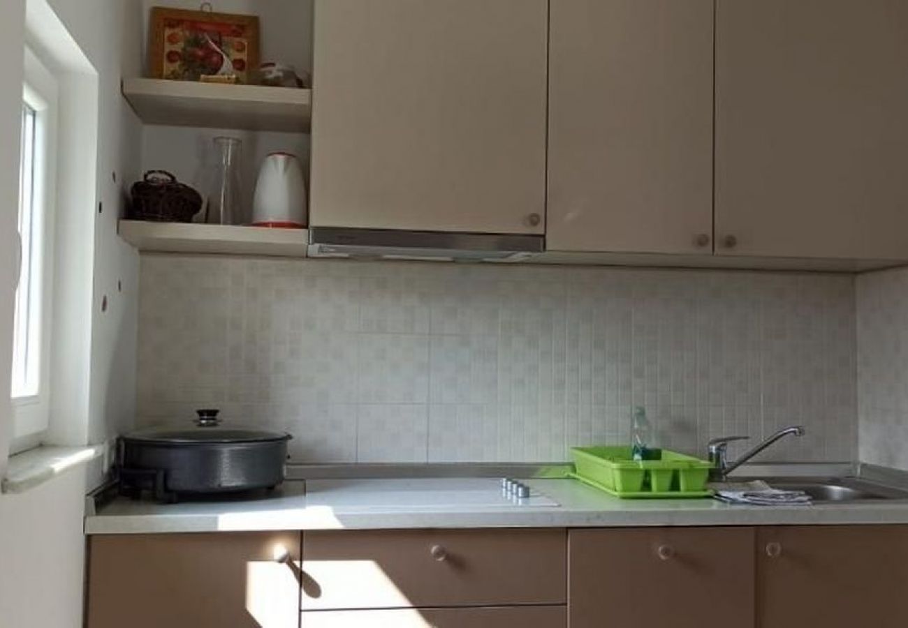 Apartamento en Tribunj - Apartamento en Tribunj con Balcón, Acondicionador, WIFI, Lavadora (5040-1)