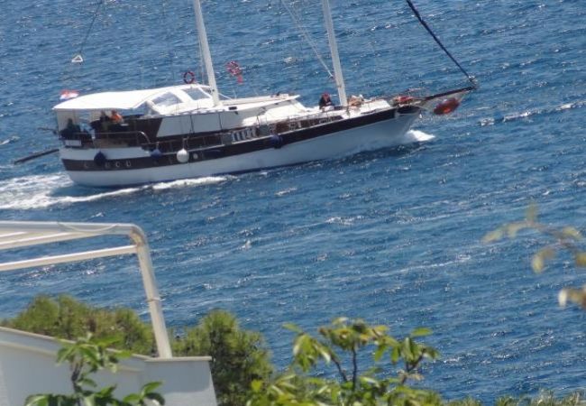 Apartamento en Okrug Gornji - Apartamento en Okrug Gornji con Seaview, Terraza, Acondicionador, WIFI (5046-1) Apartamento en Okrug Gornji - Apartamento en Okrug Gornji con Seaview, Terraza, Acondicionador, WIFI (5046-1)