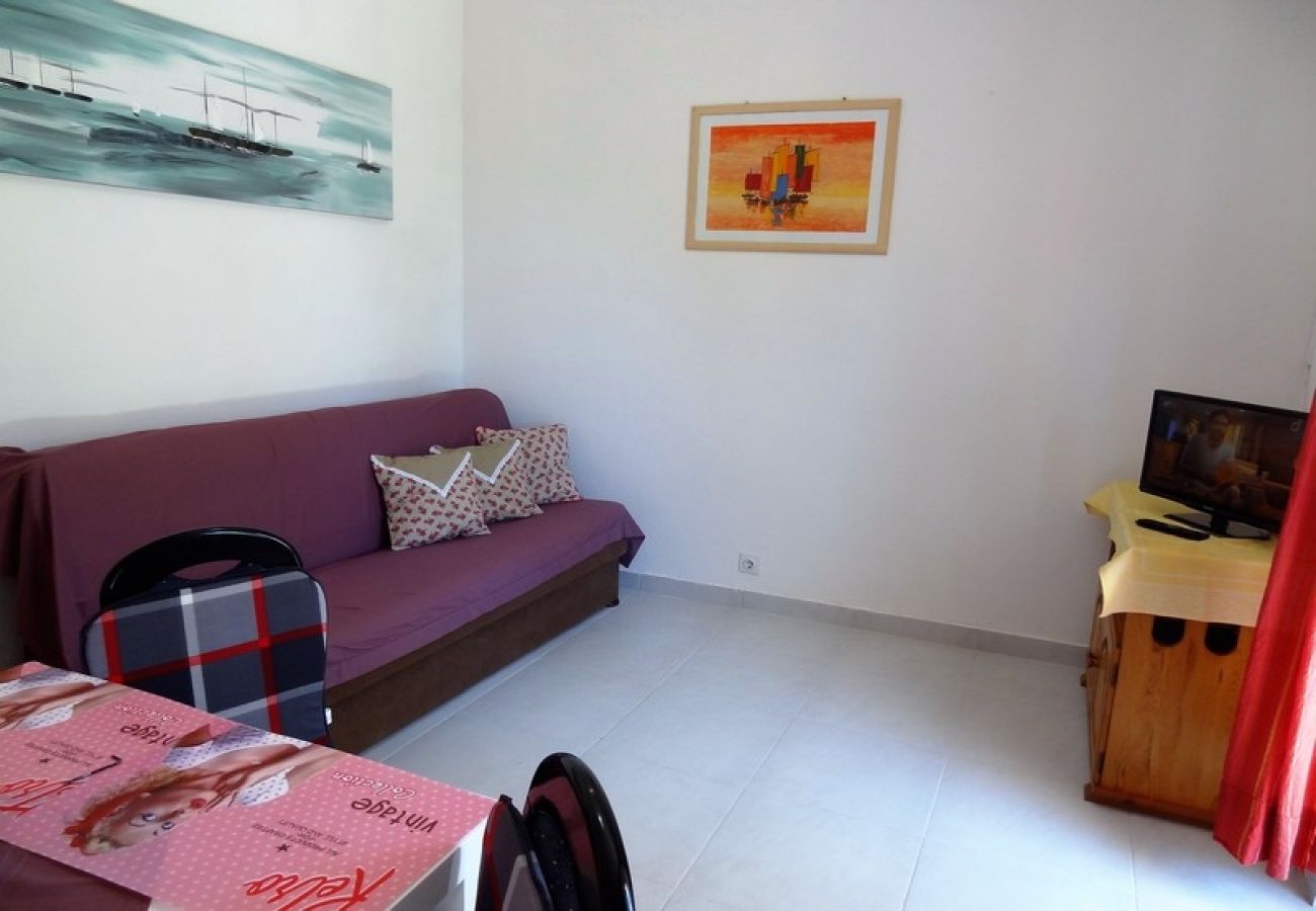 Apartamento en Okrug Gornji - Apartamento en Okrug Gornji con Seaview, Terraza, Acondicionador, WIFI (5046-1)