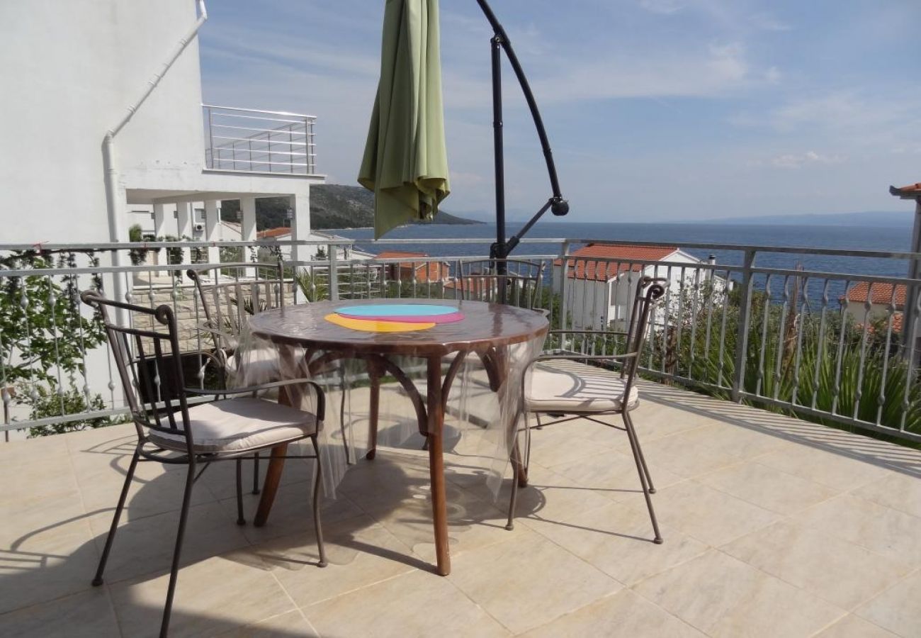 Apartamento en Okrug Gornji - Apartamento en Okrug Gornji con Seaview, Terraza, Acondicionador, WIFI (5046-2)