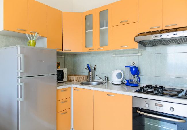 Apartamento en Okrug Gornji - Apartamento en Okrug Gornji con Seaview, Terraza, Acondicionador, WIFI (5049-3) Apartamento en Okrug Gornji - Apartamento en Okrug Gornji con Seaview, Terraza, Acondicionador, WIFI (5049-3)