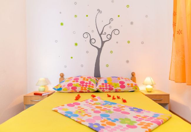 Apartamento en Okrug Gornji - Apartamento en Okrug Gornji con Seaview, Terraza, Acondicionador, WIFI (5049-3) Apartamento en Okrug Gornji - Apartamento en Okrug Gornji con Seaview, Terraza, Acondicionador, WIFI (5049-3)