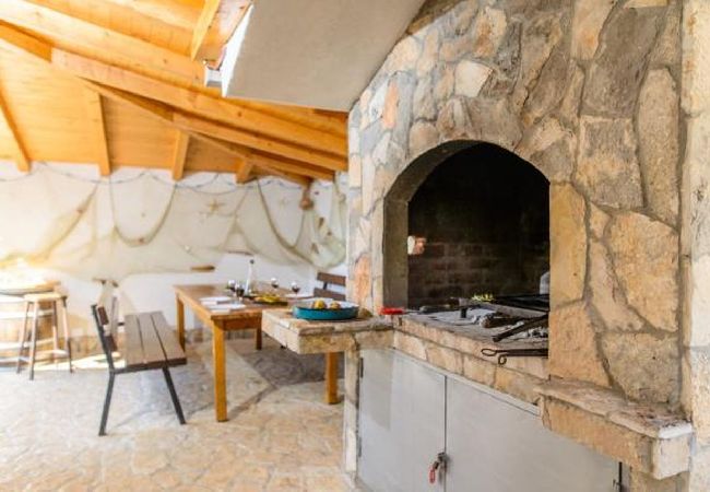 Apartamento en Okrug Gornji - Apartamento en Okrug Gornji con Seaview, Terraza, Acondicionador, WIFI (5049-3) Apartamento en Okrug Gornji - Apartamento en Okrug Gornji con Seaview, Terraza, Acondicionador, WIFI (5049-3)