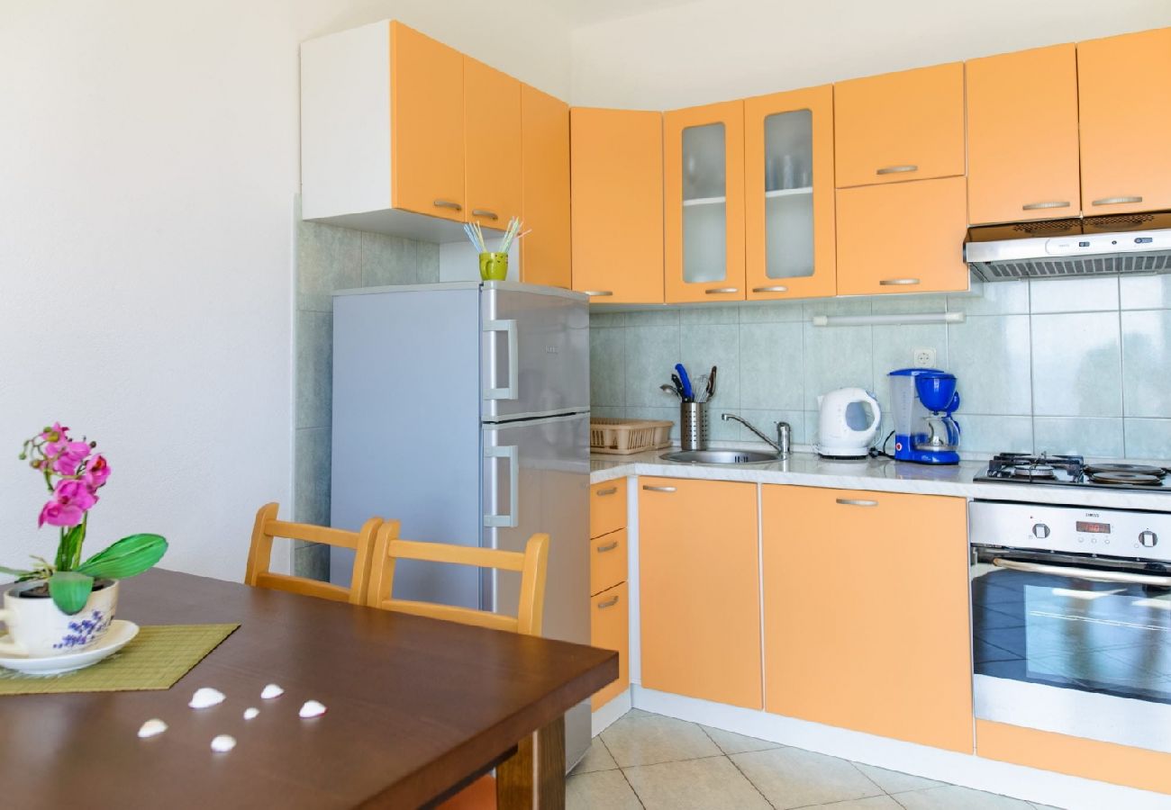 Apartamento en Okrug Gornji - Apartamento en Okrug Gornji con Seaview, Terraza, Acondicionador, WIFI (5049-3)