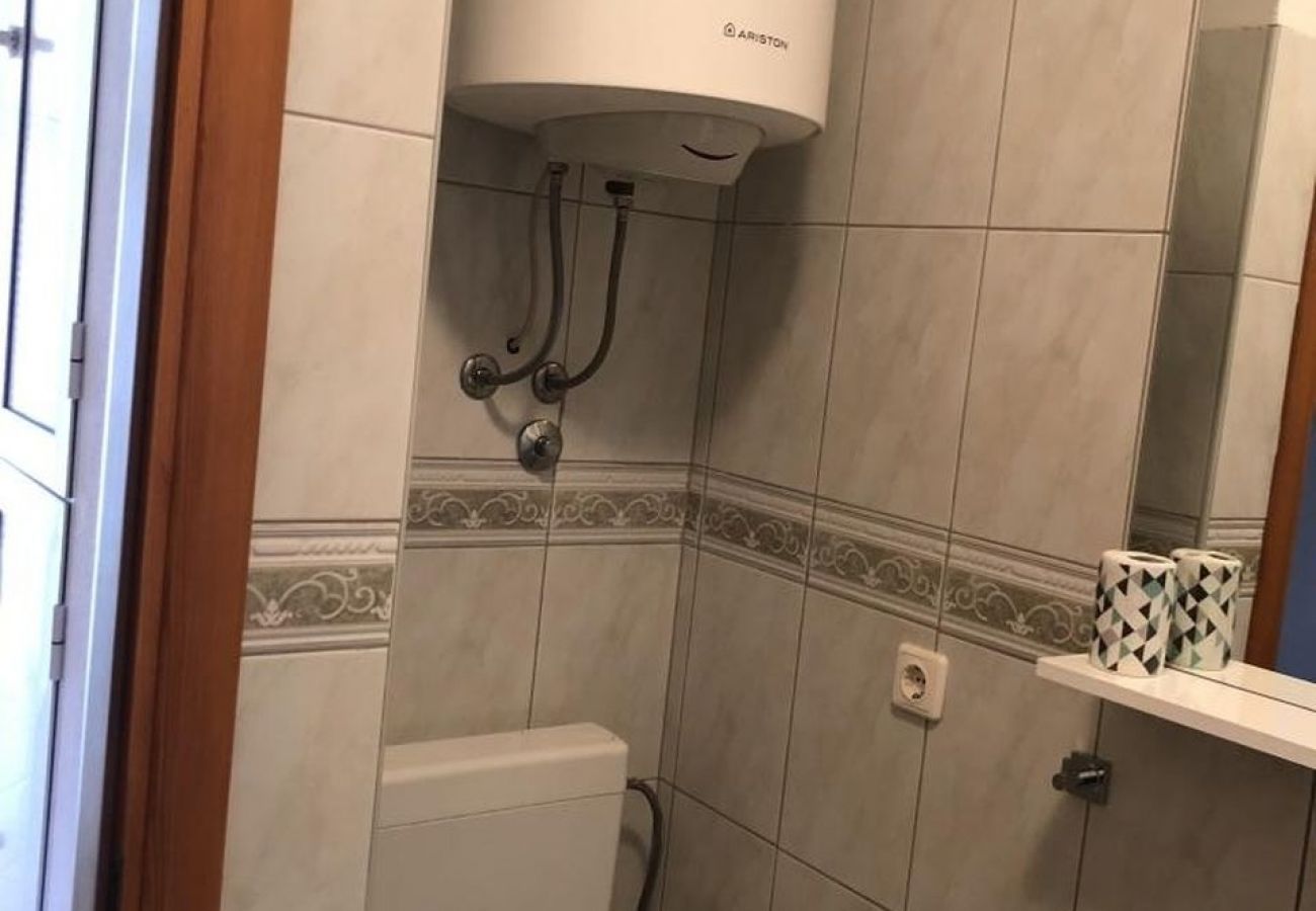 Apartamento en Okrug Gornji - Apartamento en Okrug Gornji con Seaview, Acondicionador, WIFI, Lavadora (5049-1)