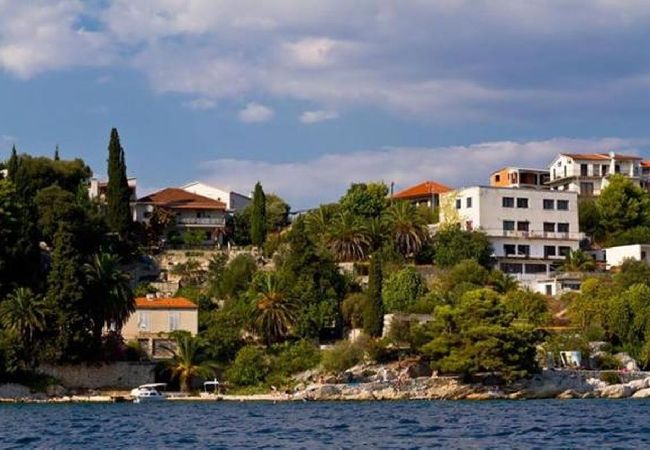Apartamento en Trogir - Apartamento en Trogir con Seaview, Balcón, Acondicionador, WIFI (5055-1) Apartamento en Trogir - Apartamento en Trogir con Seaview, Balcón, Acondicionador, WIFI (5055-1)