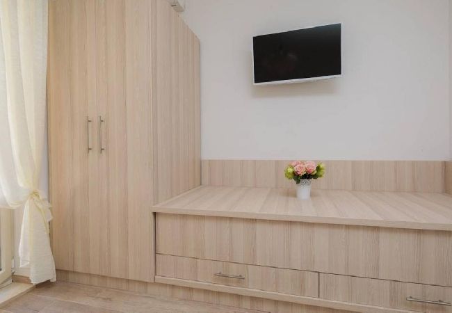 Estudio en Trogir - Apartamento Estudio en Trogir con Terraza, Acondicionador, WIFI, Lavadora (5058-2) Estudio en Trogir - Apartamento Estudio en Trogir con Terraza, Acondicionador, WIFI, Lavadora (5058-2)