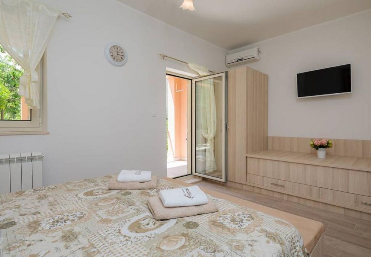 Estudio en Trogir - Apartamento Estudio en Trogir con Terraza, Acondicionador, WIFI, Lavadora (5058-2)