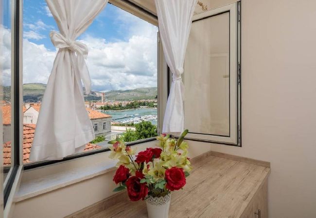 Apartamento en Trogir - Apartamento en Trogir con Seaview, Balcón, Acondicionador, WIFI (5058-1) Apartamento en Trogir - Apartamento en Trogir con Seaview, Balcón, Acondicionador, WIFI (5058-1)