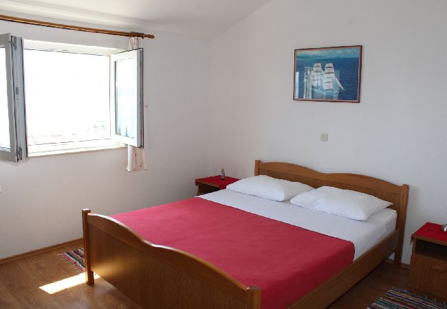 Apartamento en Duce - Apartamento en Duće con Seaview, Balcón, Acondicionador, WIFI (5067-5) Apartamento en Duce - Apartamento en Duće con Seaview, Balcón, Acondicionador, WIFI (5067-5)