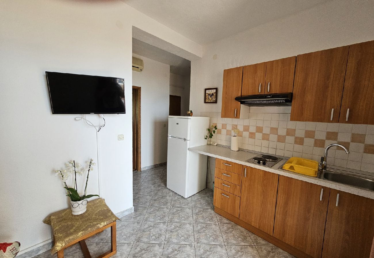 Apartamento en Duce - Apartamento en Duće con Seaview, Balcón, Acondicionador, WIFI (5067-3)