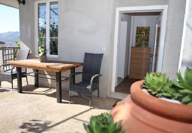 Apartamento en Trogir - Apartamento en Trogir con Seaview, Terraza, Acondicionador, WIFI (5065-1) Apartamento en Trogir - Apartamento en Trogir con Seaview, Terraza, Acondicionador, WIFI (5065-1)