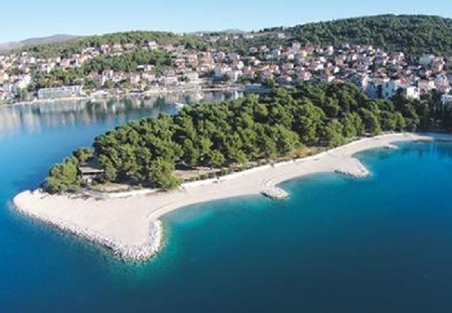 Apartamento en Trogir - Apartamento en Trogir con Seaview, Terraza, Acondicionador, WIFI (5065-1) Apartamento en Trogir - Apartamento en Trogir con Seaview, Terraza, Acondicionador, WIFI (5065-1)