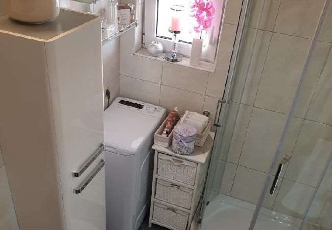 Apartamento en Duce - Apartamento en Duće con Seaview, Terraza, Acondicionador, WIFI (5063-1) Apartamento en Duce - Apartamento en Duće con Seaview, Terraza, Acondicionador, WIFI (5063-1)