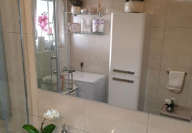 Apartamento en Duce - Apartamento en Duće con Seaview, Terraza, Acondicionador, WIFI (5063-1) Apartamento en Duce - Apartamento en Duće con Seaview, Terraza, Acondicionador, WIFI (5063-1)