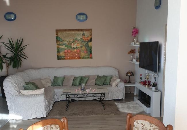 Apartamento en Duce - Apartamento en Duće con Seaview, Terraza, Acondicionador, WIFI (5063-1) Apartamento en Duce - Apartamento en Duće con Seaview, Terraza, Acondicionador, WIFI (5063-1)