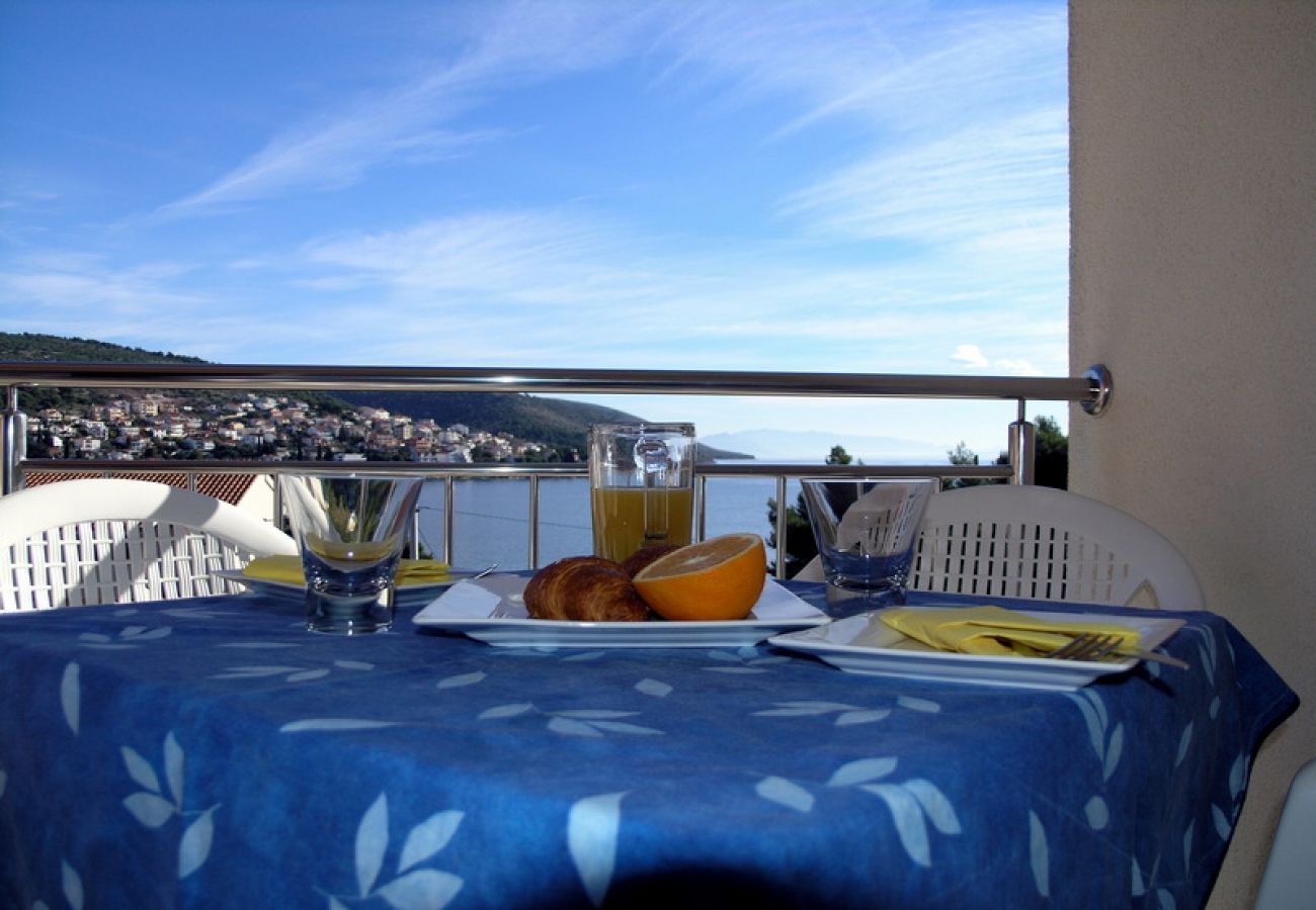 Apartamento en Okrug Gornji - Apartamento en Okrug Gornji con Seaview, Terraza, Acondicionador, WIFI (5069-3)