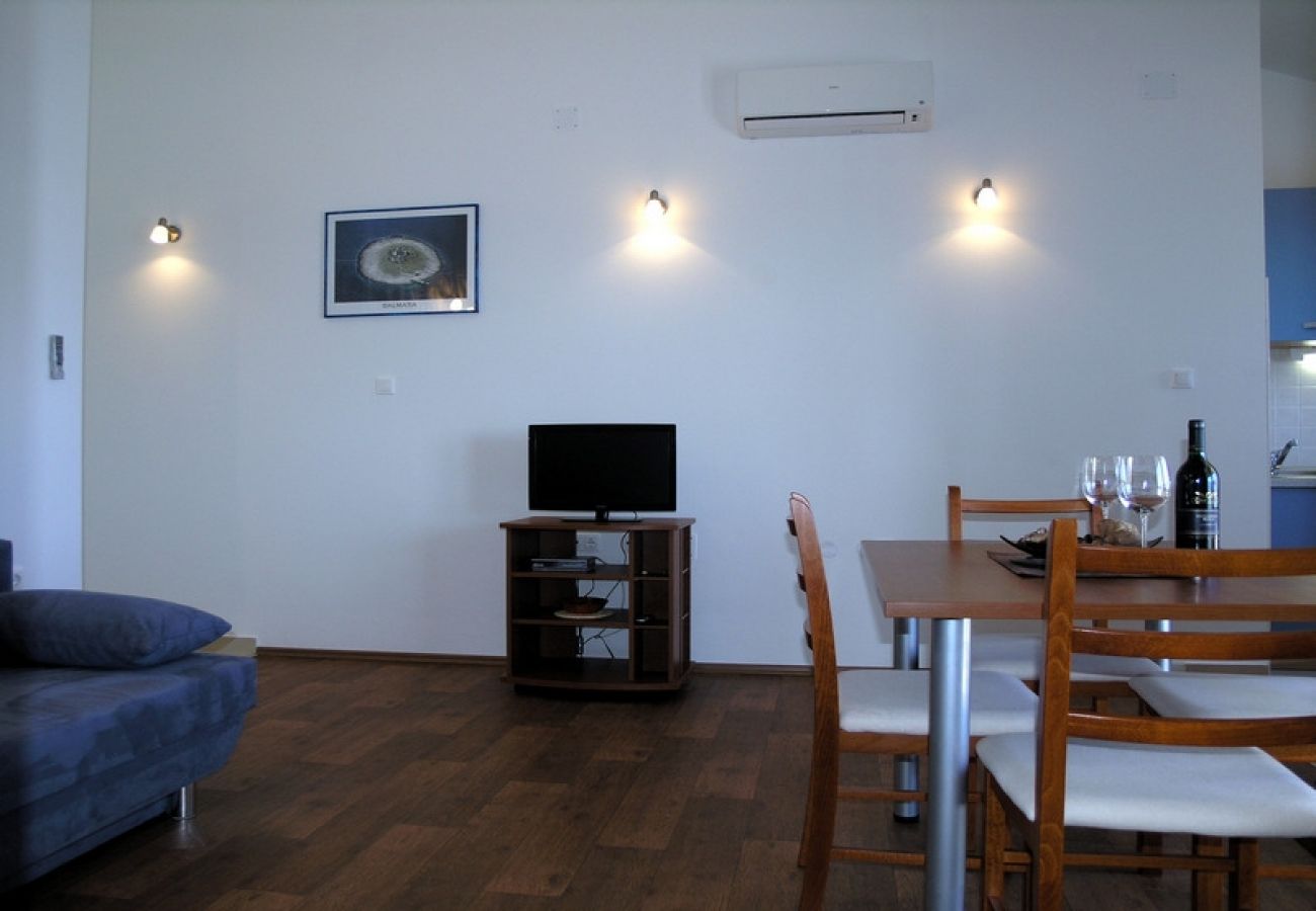 Apartamento en Okrug Gornji - Apartamento en Okrug Gornji con Seaview, Terraza, Acondicionador, WIFI (5069-2)