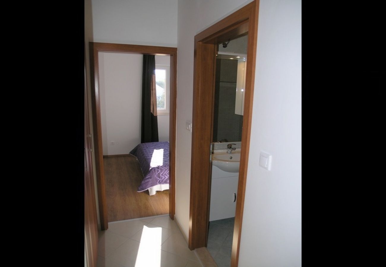 Apartamento en Okrug Gornji - Apartamento en Okrug Gornji con Seaview, Terraza, Acondicionador, WIFI (5069-2)