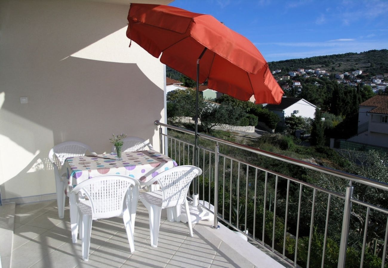 Apartamento en Okrug Gornji - Apartamento en Okrug Gornji con Seaview, Terraza, Acondicionador, WIFI (5069-1)