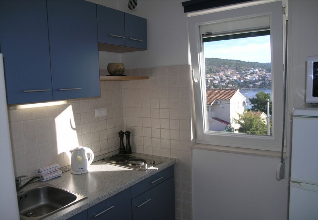 Apartamento en Okrug Gornji - Apartamento en Okrug Gornji con Seaview, Terraza, Acondicionador, WIFI (5069-1)