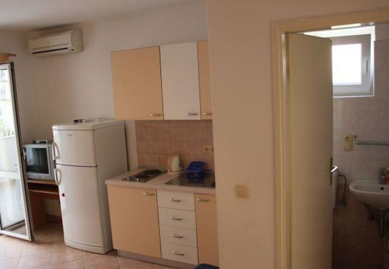 Apartamento en Duce - Apartamento en Duće con Balcón, Acondicionador, WIFI (5062-1)