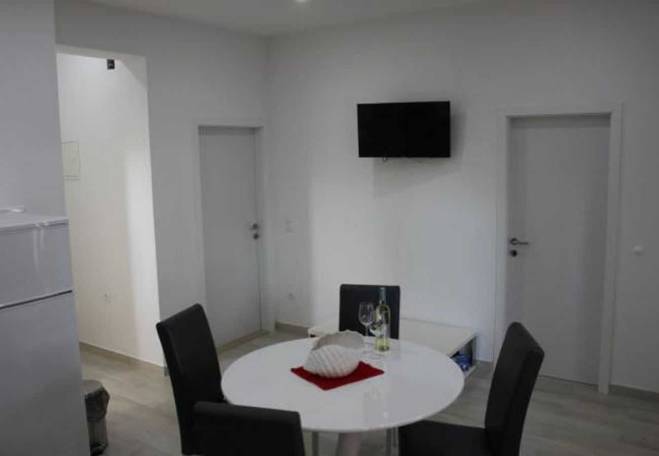 Apartamento en Duce - Apartamento en Duće con Terraza, Acondicionador, WIFI (5061-1)