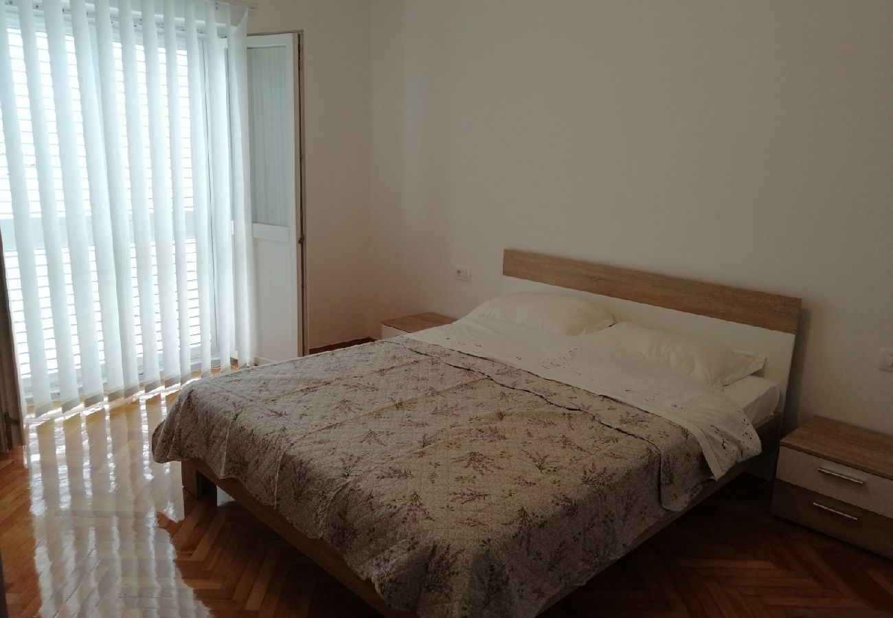 Apartamento en Tribunj - Apartamento en Tribunj con Seaview, Balcón, Acondicionador, WIFI (5081-1)