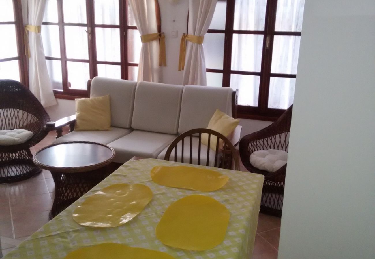 Apartamento en Banjole - Apartamento en Banjole con Acondicionador, WIFI, Lavadora (3360-2)