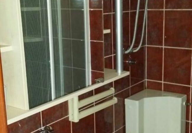 Apartamento en Vrvari - Apartamento en Vrvari con Balcón, Acondicionador, WIFI, Lavadora (664-3) Apartamento en Vrvari - Apartamento en Vrvari con Balcón, Acondicionador, WIFI, Lavadora (664-3)