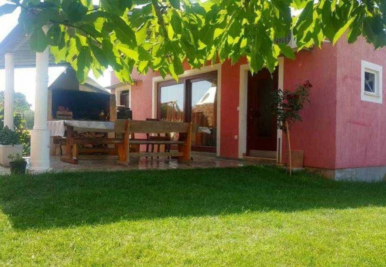 Apartamento en Vrvari - Apartamento en Vrvari con Balcón, Acondicionador, WIFI, Lavadora (664-3)