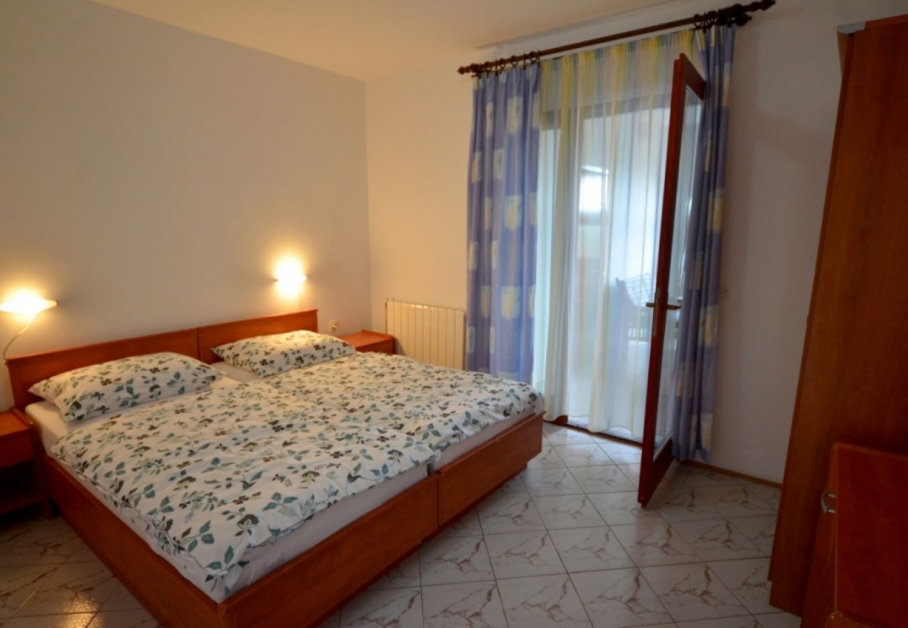 Apartamento en Vrvari - Apartamento en Vrvari con Balcón, Acondicionador, WIFI, Lavadora (664-2)