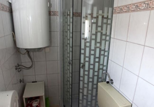 Apartamento en Vrvari - Apartamento en Vrvari con Balcón, Acondicionador, WIFI, Lavadora (664-1) Apartamento en Vrvari - Apartamento en Vrvari con Balcón, Acondicionador, WIFI, Lavadora (664-1)