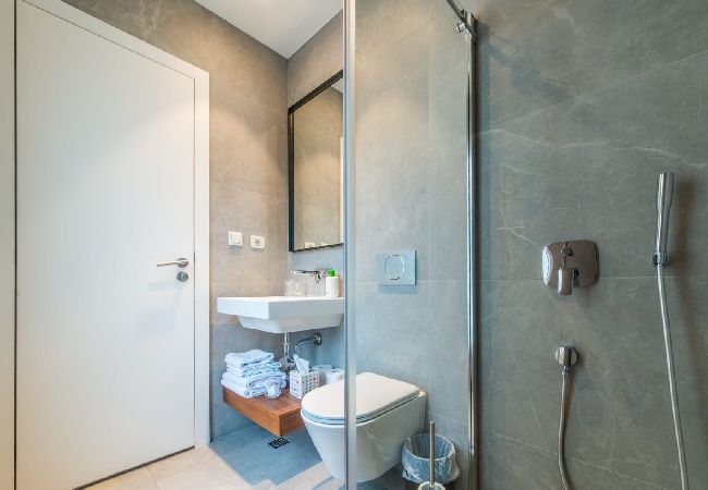 Apartamento en Brela - Apartamento en Brela con Seaview, Terraza, Acondicionador, WIFI (201-10) Apartamento en Brela - Apartamento en Brela con Seaview, Terraza, Acondicionador, WIFI (201-10)